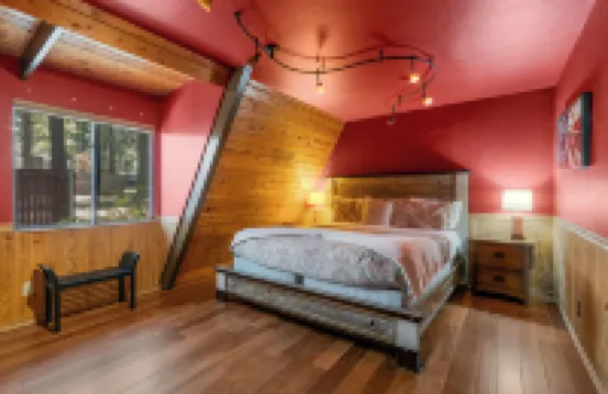 Stunning Views and Cozy Outdoor Spaces - Inviting Family Retreat