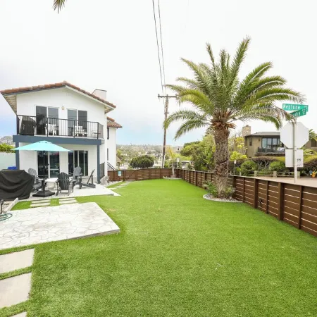 Ocean Front Townhouse w/ View, Large Yard