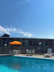 Auberge le Parasol - Pools