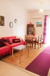 Santa Barbara s Cute Apartment