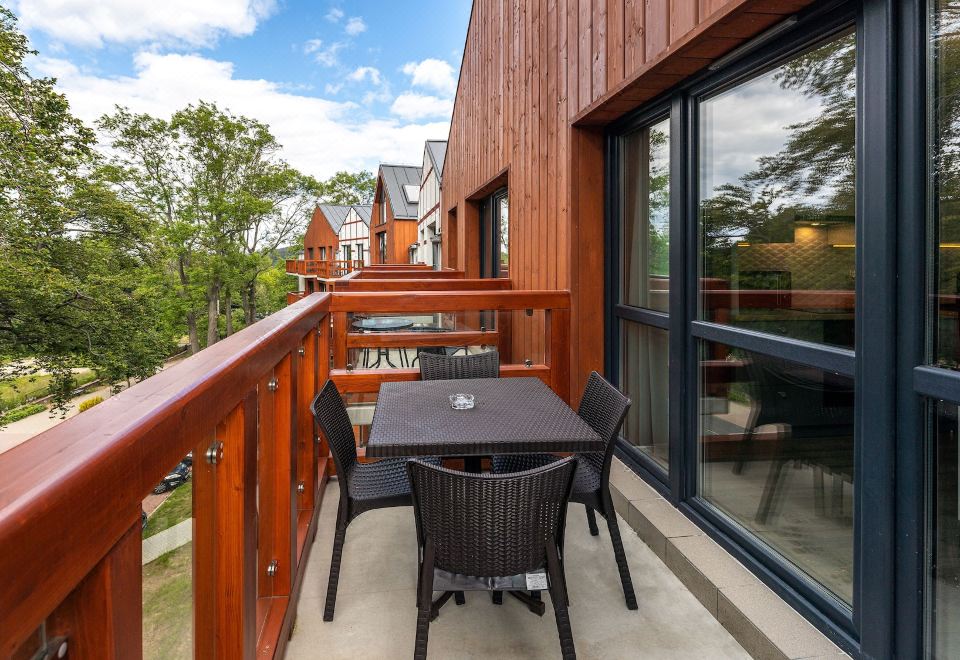 선 & 스노우 홀리데이 마운틴 레지던스 썸네일