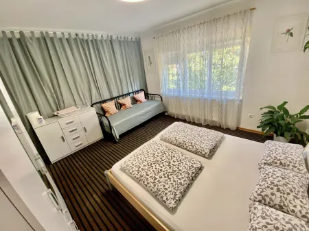 Family Guesthouse GreenSLO