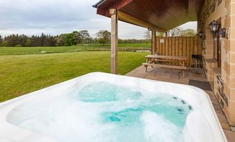 Williamscraig Holiday Cottages - Housity