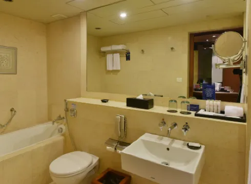 Radisson Blu Dhaka Water Garden