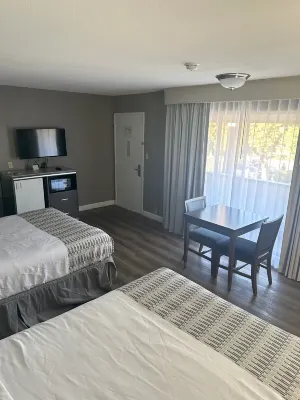 Hotel Palmeras Chula Vista Hotels in Chula Vista