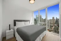 Level Chicago - River North