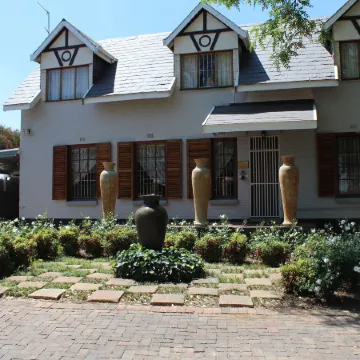 3 Liebeloft Guest House