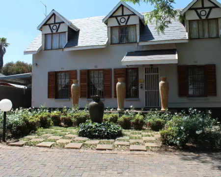 3 Liebeloft Guest House Hotéis em Edenvale