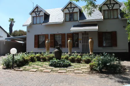 3 Liebeloft Guest House