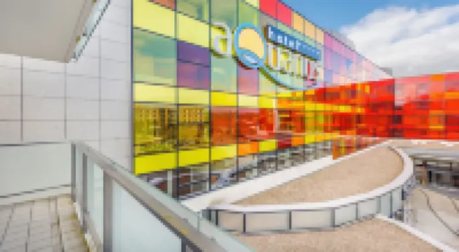 陽光和雪水瓶座 SPA 公寓酒店