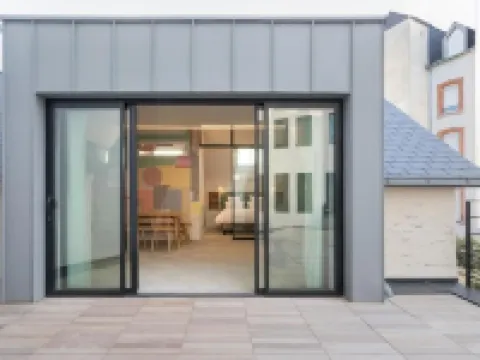 馬林酒店及公寓 拉瓦勒酒店