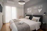 Deluxe 4 Bedrooms Apartment in Athens Center Hotels in Pagkrati