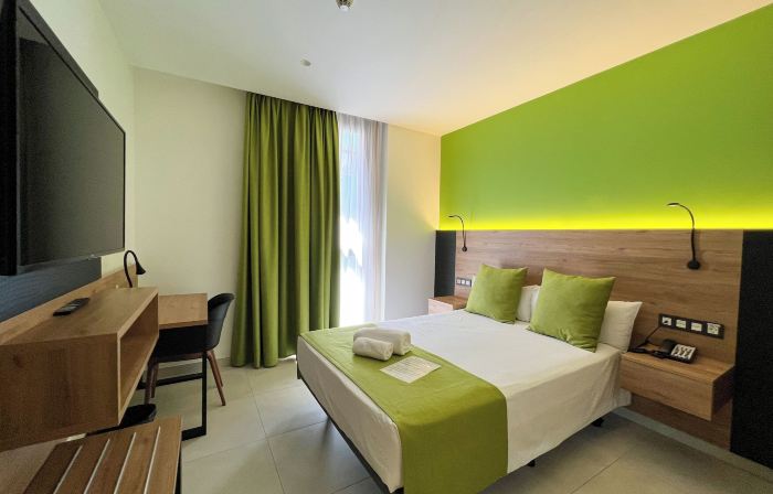 Hotel MG Poniente