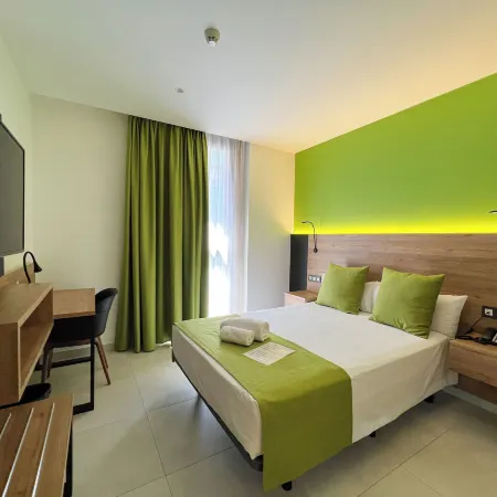 Hotel MG Poniente