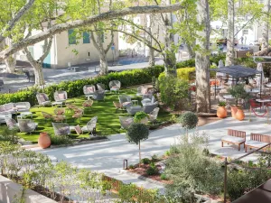 호텔 에 레스토랑 라 바스티드 부렐리 – 마티아스 단딘