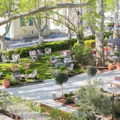 Hôtel et Restaurant La Bastide Bourrelly – Mathias Dandine Hotel Exterior