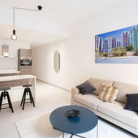Origer Apartments by Rentaroo
