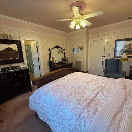 Roseberry House Bed & Breakfast
