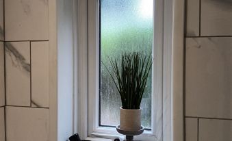 Le Hub - 1Br Apartment - Sleeps 2 - WiFi