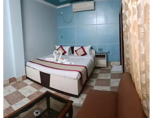 Emblic Hotel & Restaurant, Bolpur - parking