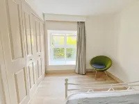 Entire 2 Bedroom House 7m To Station Hotels in Potters Bar