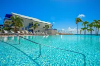 Hilton Vacation Club Flamingo Beach St. Maarten - ビーチサイド