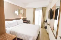 Golden Tulip Essential Tangerang Hotels in Tangerang
