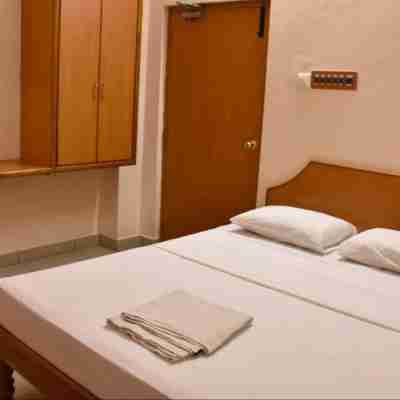 Yogi Ram Inn Rooms