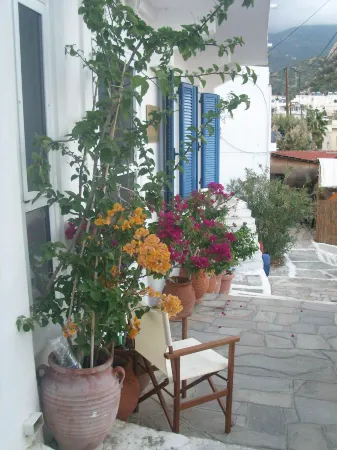 Alkistis Cozy by the Beach Apt. in Ikaria Island, Therma Ground Floor