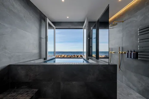 Bay View Apartments - 4-Star