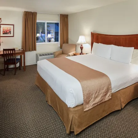 Lake Natoma Inn
