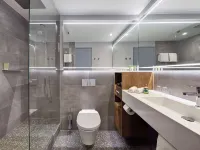 Lindner Hotel Cologne City Plaza Hotels near Mediapark