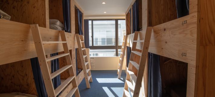 Guesthouse Akicafe Inn Hotels in Хіросіма