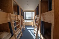 Guesthouse Akicafe Inn - Homestays