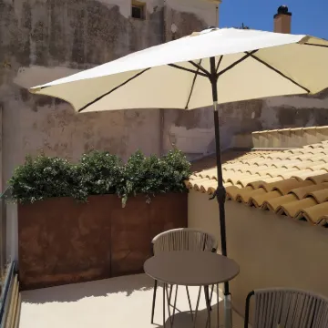 Palazzo Salomone Hotels near Arethusa Spring