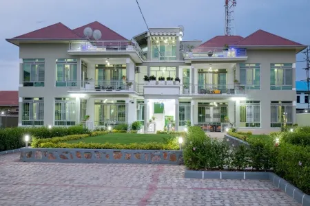 The City Block Apartment Отели в г. Бужумбуре