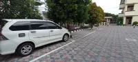 Wisma Anton Soedjarwo - Bãi đậu xe