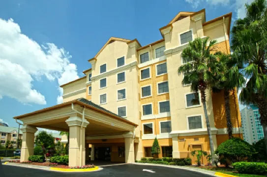 StaySky Suites I-Drive Orlando Near Universal