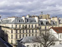 Hôtel Jardin de Cluny Hotels near Maubert-Mutualité Metro Station