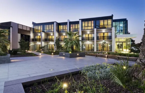 泰勒湖品質酒店