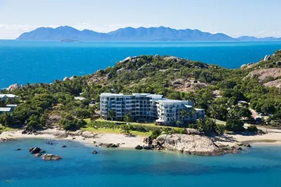 Coral Cove Apartments - Absolute Beachfront Resort Bowen Hotels near Dog-off-leash Beach
