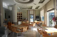 Alexander Inn Hotel a Milies