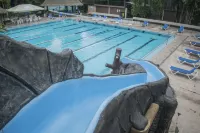 Hotel Suerre - Pools