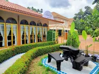 P.Paradise Hotel Các khách sạn ở 