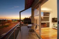 Semaphore Blue Apartments
