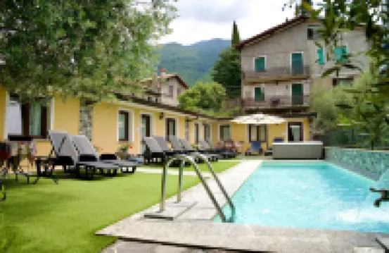 Hotel Diffuso Il Portichetto Sulla Collina a Vezio Perledo