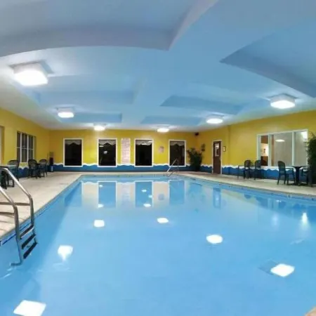 Holiday Inn Express & Suites THOMASVILLE by IHG