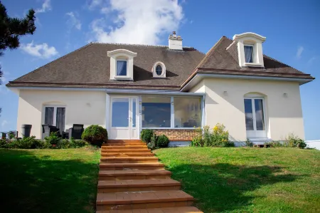 La Villa Port Winston - Face Mer B&B Отели в г. Арроманш-ле-Бен