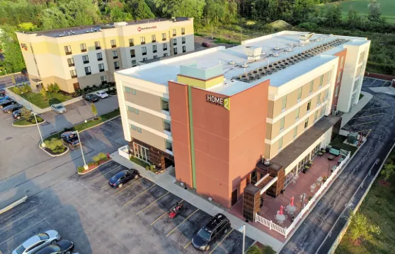 伊利希爾頓惠庭套房酒店