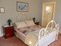 Donalea Bed and Breakfast & Riverview Apartment Hotels in Cygnet
